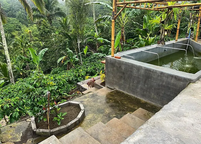 Di Kebun Blimbing (Bali)
