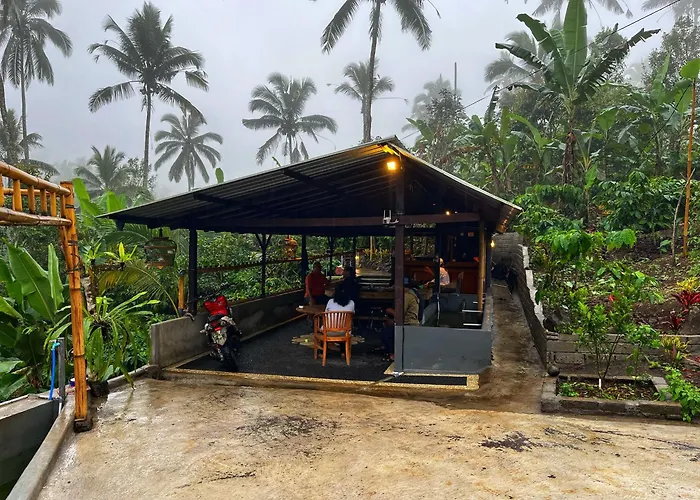 Di Kebun * Blimbing (Bali)