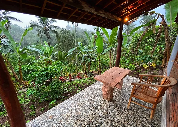 Di Kebun Lodge