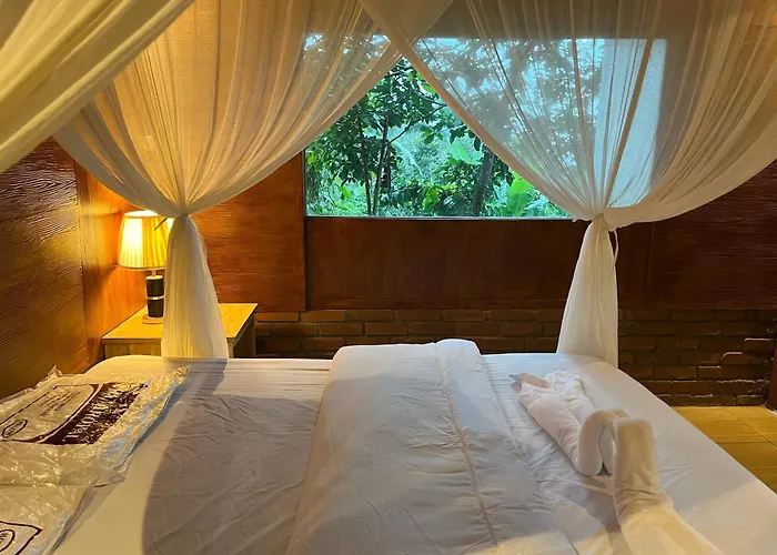 Di Kebun Lodge